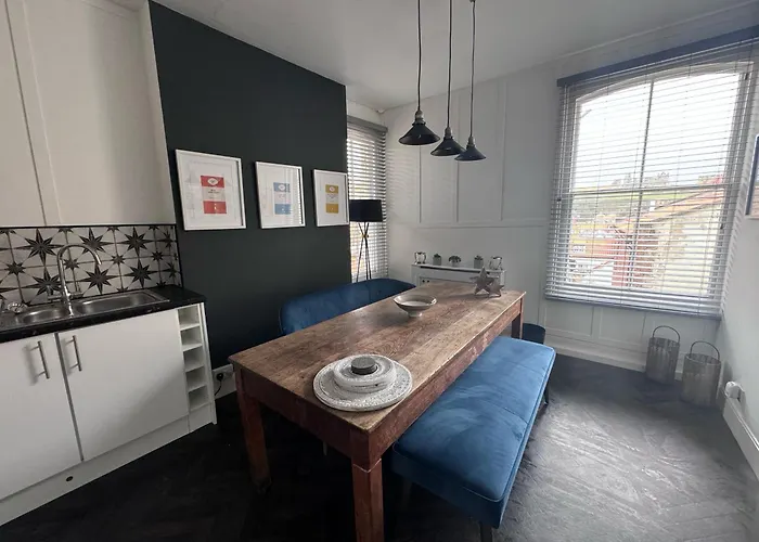 Botanicals Town House